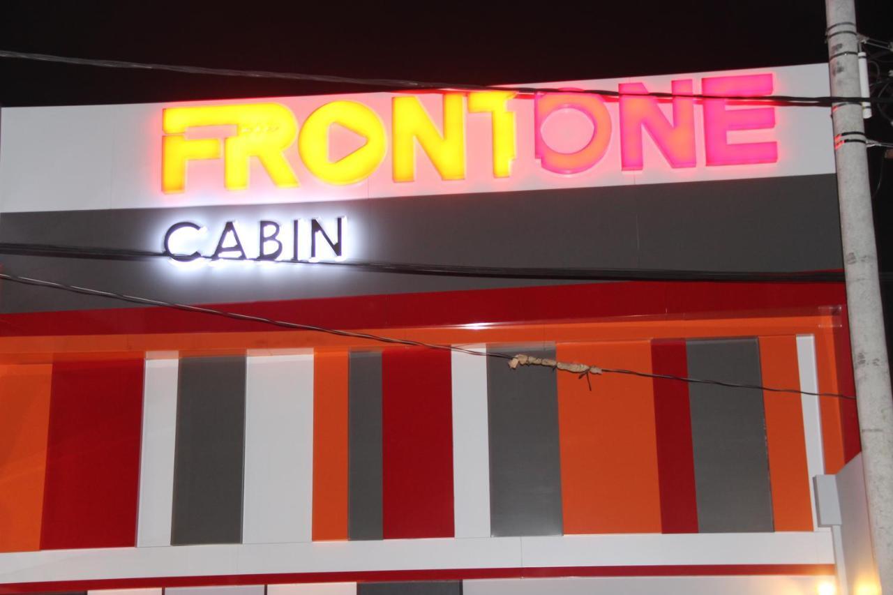 Front One Cabin Malioboro Jogja 日惹 外观 照片