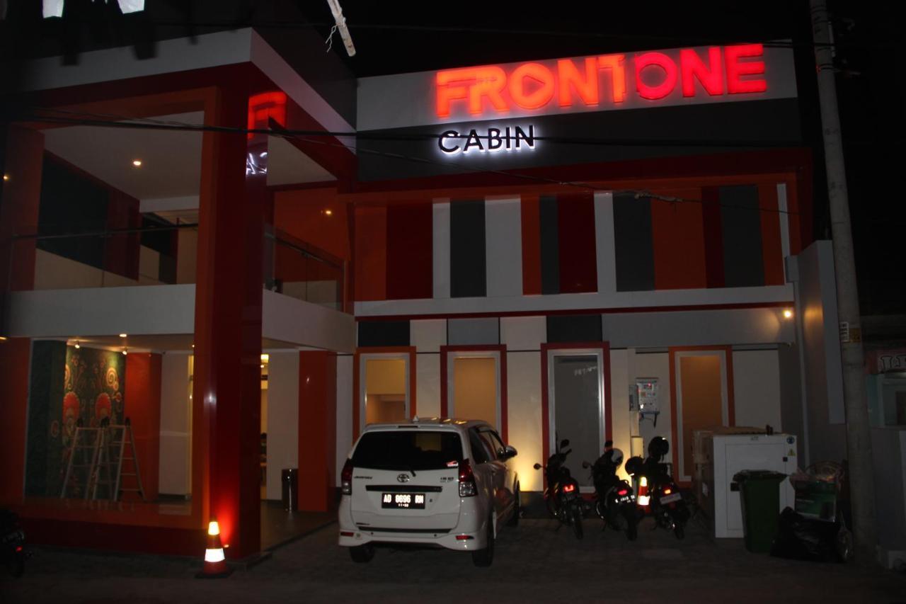 Front One Cabin Malioboro Jogja 日惹 外观 照片