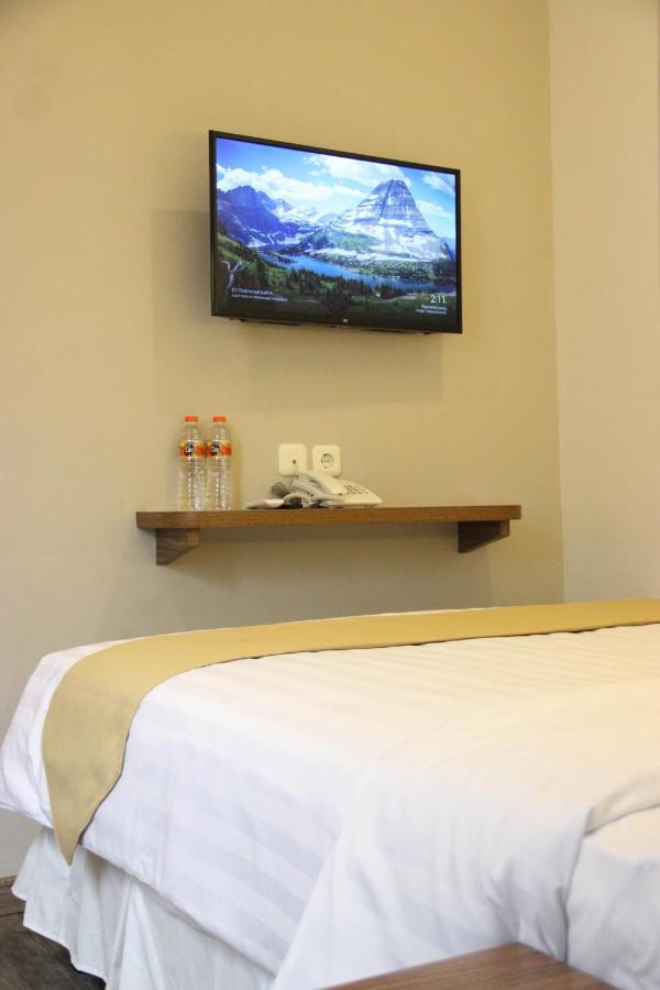 Front One Cabin Malioboro Jogja 日惹 外观 照片